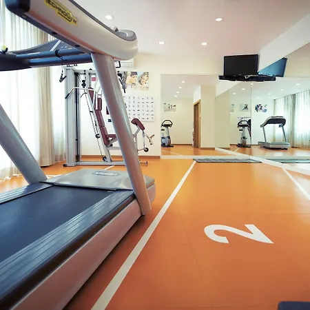 Hotell Mercure Piazza Bologna 3*