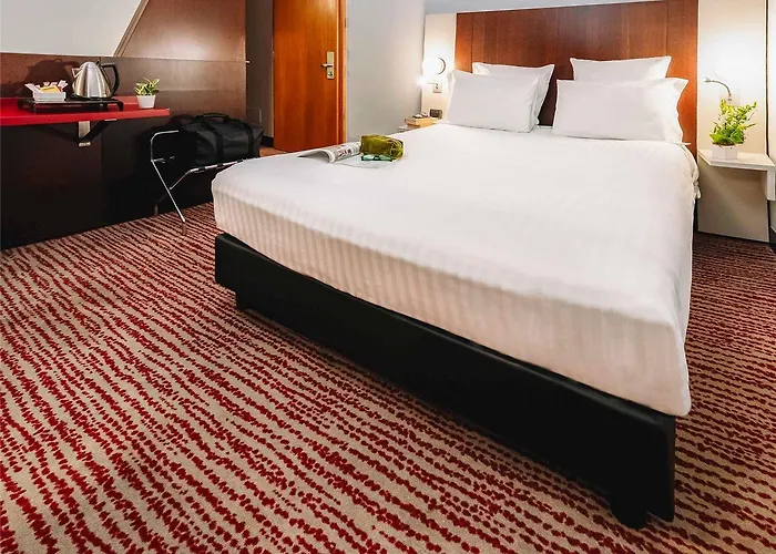 ホテル メルキュール ピアッツァ ボローニャ ローマ