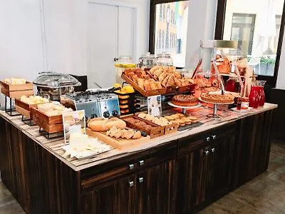 Mercure Piazza Bologna Hotel 3*